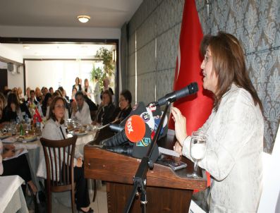 BİNNAZ TOPRAK - Bakan Şahin, 12 Eylül Utanç Müzesi`nde Menderes`i Andı