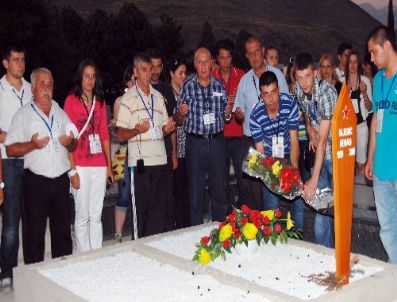 SREBRENICA - Boşnak Gençler Efsanevi Futbolcu Biyediç’i Unutmadı