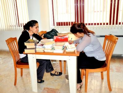 Çomü Kütüphanesi`ne 657 Kitap Bağışlandı