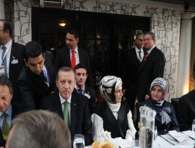 Erdoğan, Güney Afrika’daki Türk Toplumu İle Yemekte Buluştu