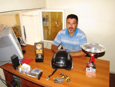 KÜRŞAD TÜZMEN - Kişiye Özel Motosiklet Tasarımına Ödemiş Damgası