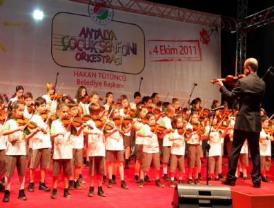 MEHMET BAYGÜL - Minik Kemancılardan Dev Konser