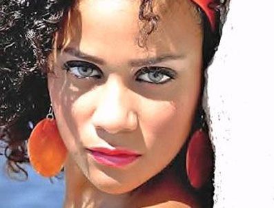 ORGANIZE İŞLER - Neşe Sayles büyük beden mankeni oldu