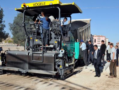 FARUK AKDOĞAN - Niğde Belediyesine Yeni Asfalt Makinesi