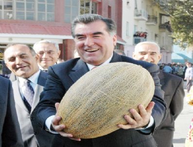 Rahman`a Sade Doğum Günü Kutlaması