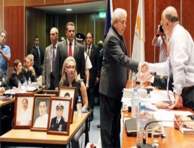 KOSTAS PAPAKOSTAS - Rum Yetkililer Patlamanın Sorumlularını Bulmakta Israrcı