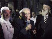 İsrail Cumhurbaşkanı Şimon Peres Camide