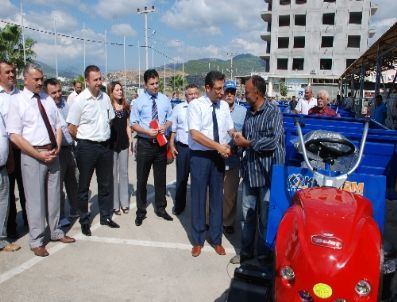 Sosyal Yardımlaşma ve Dayanışma Vakfı`ndan 35 Çapa Motoru