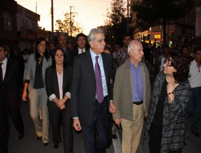 DEMOKRATIK TOPLUM KONGRESI - Yürümek İsteyen Bdp`lilere İzin Verilmedi