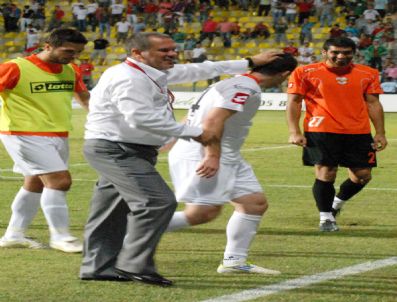 CEM ÖZDEMIR - Adanaspor Seri Peşinde