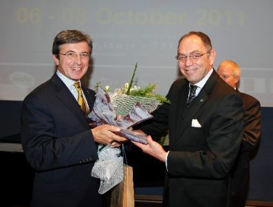 İş Bankası Genel Müdürü Özince: Ab İlk Tümsekte Tekledi