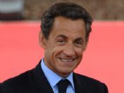 Sarkozy yine haddini aştı