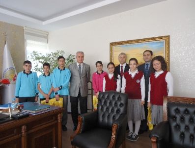 Sincan Kaymakamı Seçilmiş, Sbs Şampiyonlarını Ödüllendirdi