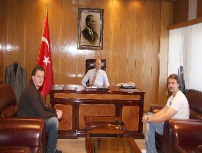 RECEP KıVRAK - Trabzonsporlu Kaleciler Vali Kızılcık`ı Ziyaret Etti