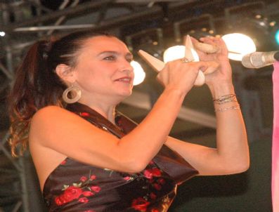 ŞEVVAL SAM - Van`da Şevval Sam Rüzgarı