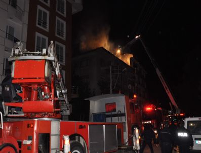 EFLATUN - Yatalak Kadın Alevlerin Arasından Güçlükle Kurtarıldı