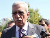 Ahmet Türk, Kck Şüphelileri İçin Adliye Sarayı'na Gitti