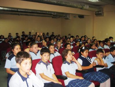 NUH ÇIMENTO - Çocuklar Depreme Hazırlanıyor