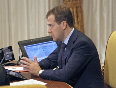 BORIS GRIZLOV - Medvedev’den Esed’e: Ya Reformları Hızlandır, Ya Da Görevi Bırak! - 2