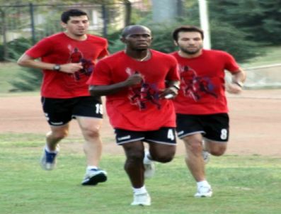 HAKAN ARıKAN - Sağlam: Fenerbahçe’yi Yeneceğimize İnanıyorum