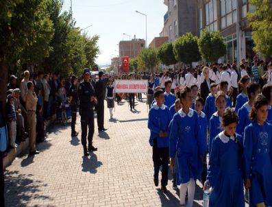 MURAT SARı - Tuzluca'da Kurtuluş Coşkusu
