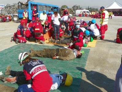 Umke’den Gerçeği Aratmayan Savaş ve Patlama Tatbikatı