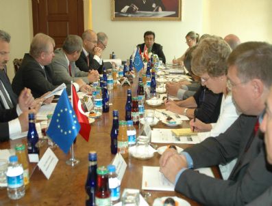 MARC PİERİNİ - Vali Güzeloğlu`ndan Ab ve Vize Çıkışı