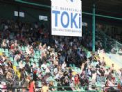 516 Konut İçin 10 Bin Kişi Başvurdu, Kura Çekimi Stadyumda Yapıldı