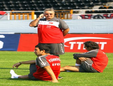 GUUS HİDDİNK - A Milli Takım, Azerbaycan Maçının Hazırlıklarına Başladı