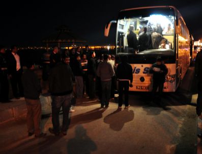 DEMOKRATIK TOPLUM KONGRESI - Bdp'liler Polis Engeline Takıldı