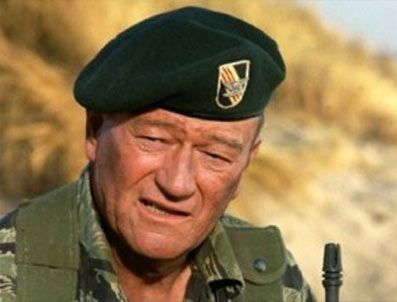 ALTıN KÜRE - John Wayne'in yeşil beresine servet ödendi