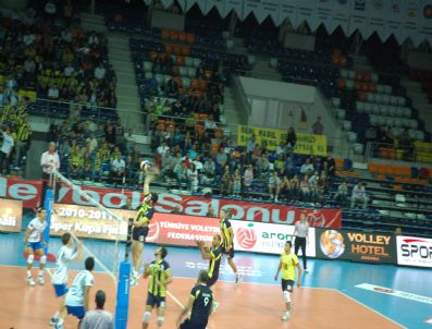 MARSHALL - Voleybolda Süper Kupa Fenerbahçe`nin