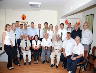 Jeoloji Emektarlarına Plaket