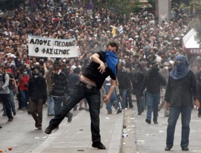 GIRIT - Komşu'daki kriz daha da büyüyor!