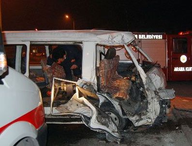 Konya`da Trafik Kazası: 3 Yaralı