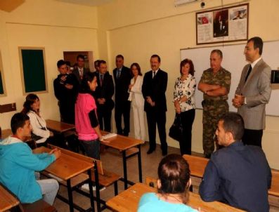 MUSTAFA DEMIRELLI - Mehmetçik Dershanesi Eğitim Öğretim Yılına Başladı