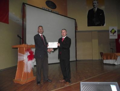 Müdür Adayları Sertifikalarını Aldı