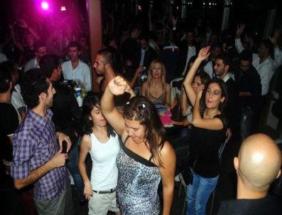 EZEL DIZISI - Nevzat Biçer’de Dj Burak Yeter Coşkusu