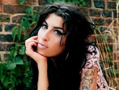 MARK RONSON - Amy Winehouse'un 'gizli albümü' çıkıyor