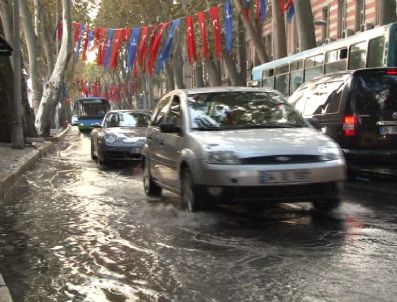 İçerde Zirve, Dışarıda Su Baskını (özel)