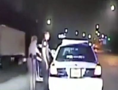 Meslektaşını aşırı hızdan tutukladı