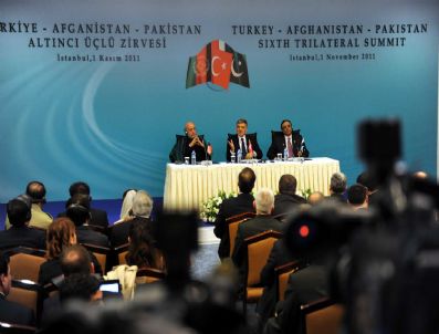 Üçlü Zirveden Objektiflere Yansıyan Kareler