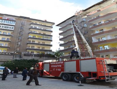 Yeni İtfaiye Aracıyla Tatbikat Yapıldı