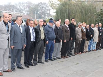 KASıMLAR - Adapazarı Şeker Fabrikası Ulu Önderi Andı