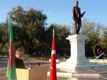 Atatürk, Ölüm Yıl Dönümünde Türkmenistan`da Anıldı