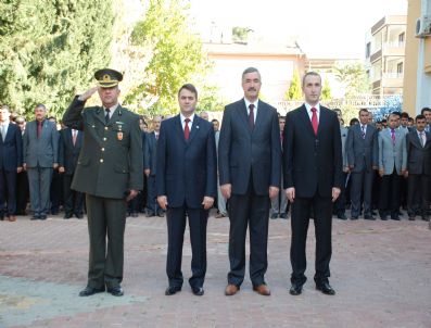 METIN ESEN - Atatürk Ölümünün 73. Yıldönümünde Kahta`da Anıldı