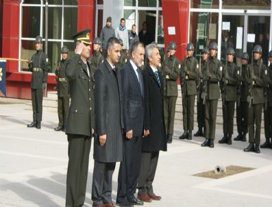 Depremin Vurduğu Erciş`te 10 Kasım Atatürk`ü Anma Töreni