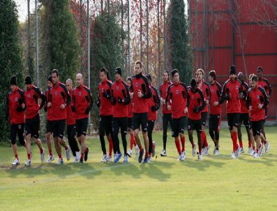 KOSTA RIKA - Gençlerbirliği İle Eskişehirspor Özel Maçta Karşı Karşıya Gelecek
