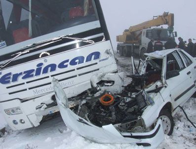 Gümüşhane`de Trafik Kazası: 2 Ölü, 2 Yaralı
