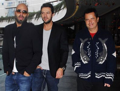 NURGÜL YEŞİLÇAY - Konyon'a yine ünlü yağdı